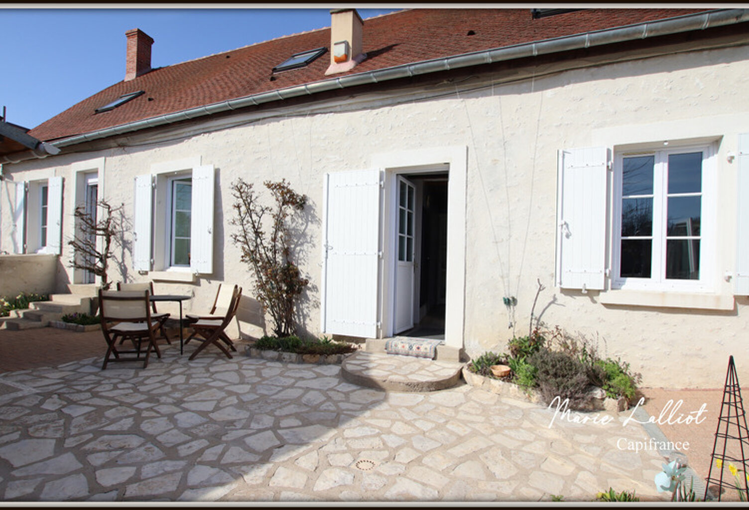 Maison à vendre 8 pièces, 204m², Puiseautin, 5 chambres, Piscine, Garage, Climatisation, Panneaux Solaires, Cave — photo 1