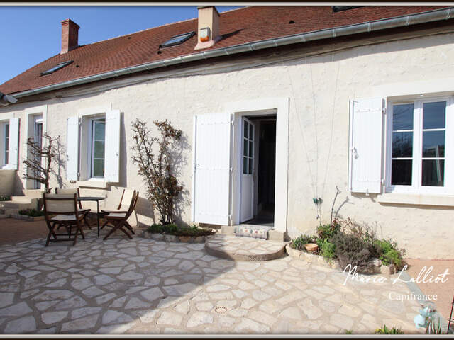 Maison à vendre 8 pièces, 204m², Puiseautin, 5 chambres, Piscine, Garage, Climatisation, Panneaux Solaires, Cave — photo du bien
