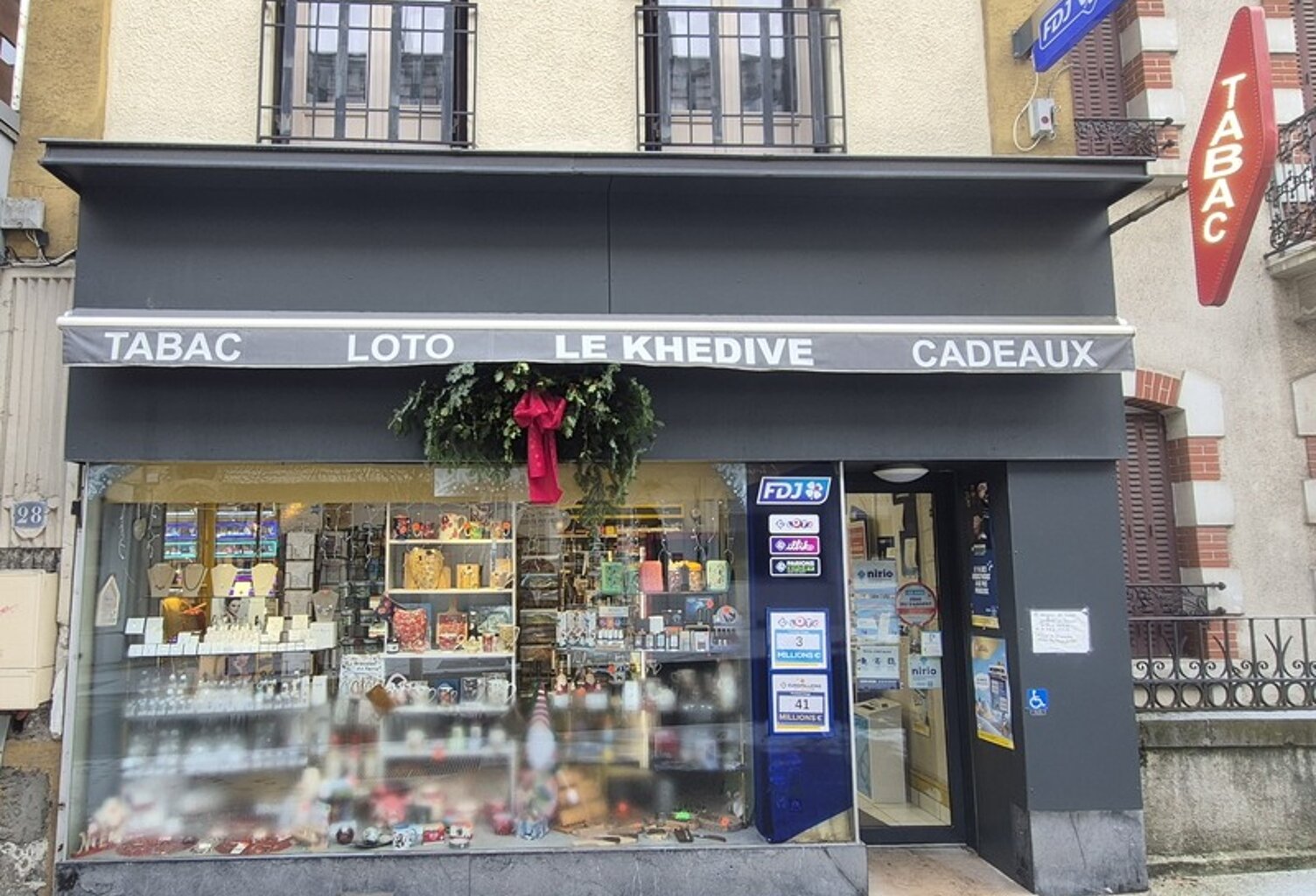 Fonds de commerce TABAC FDJ à vendre CHATEL-GUYON (63) — photo 1
