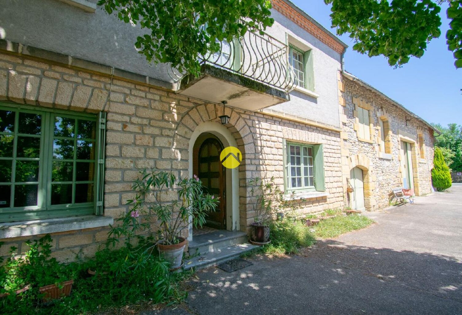 Ensemble deux maisons et grange — photo 1