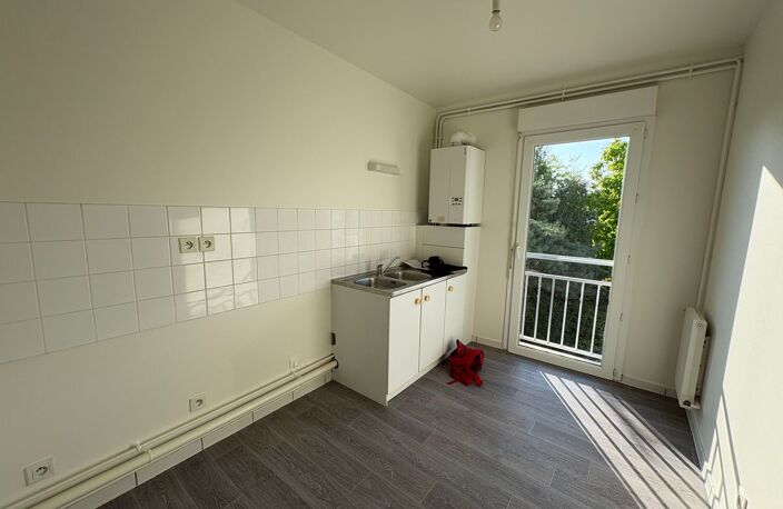 St Pierre des Corps - appartement T3 — photo 3