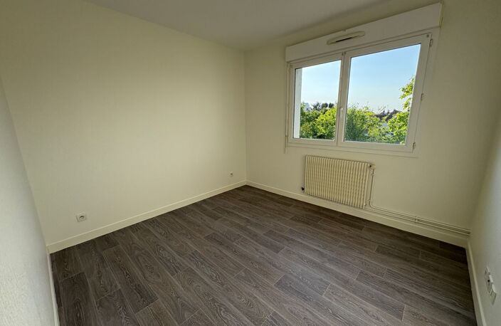 St Pierre des Corps - appartement T3 — photo 4