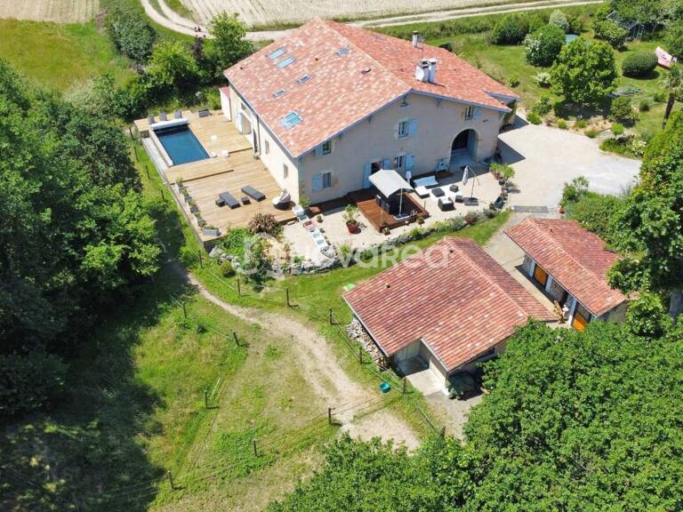 Maison 8 pièces — photo 1