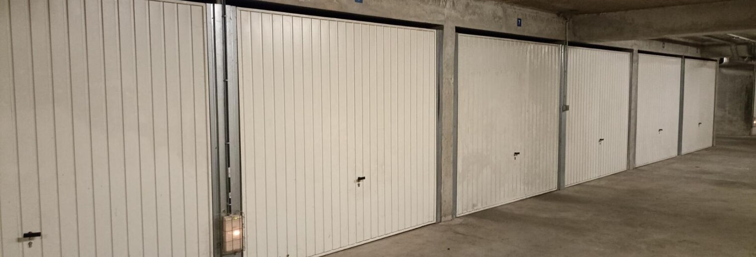 Garage   m² à louer à Caluire-et-Cuire (69300)