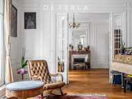 Paris V – Appartement familial – 8 pièces — photo 2