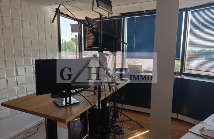 A LOUER BUREAU IDEALEMENT PLACE A MANDELIEU — photo 5