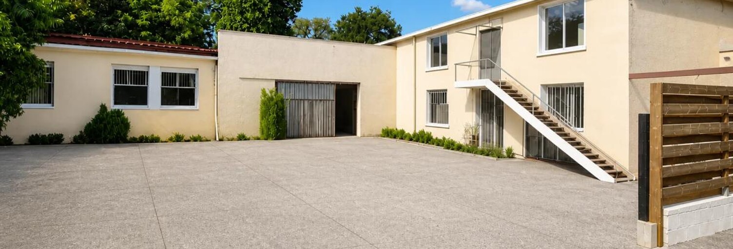 Maison 8 Pièces 400 m² à vendre à Briatexte (81390)