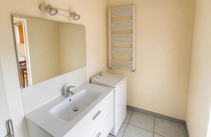 Appartement 2 pièces de 42 m² à Villeurbanne — photo 4