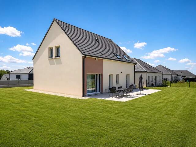 Maison récente de 6 pièces de 152 m² à Bourges — photo du bien