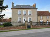 Maison de Maître 5 pièces 134 m² à Tronget avec Pré et Étables — photo 4
