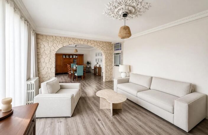 Maison de Maître 5 pièces 134 m² à Tronget avec Pré et Étables — photo 2