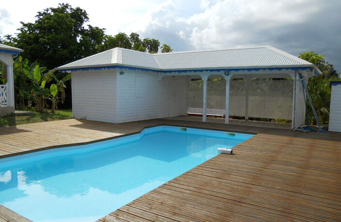 Villa spacieuse de type F6 avec piscine, située dans quartier paisible — photo 2