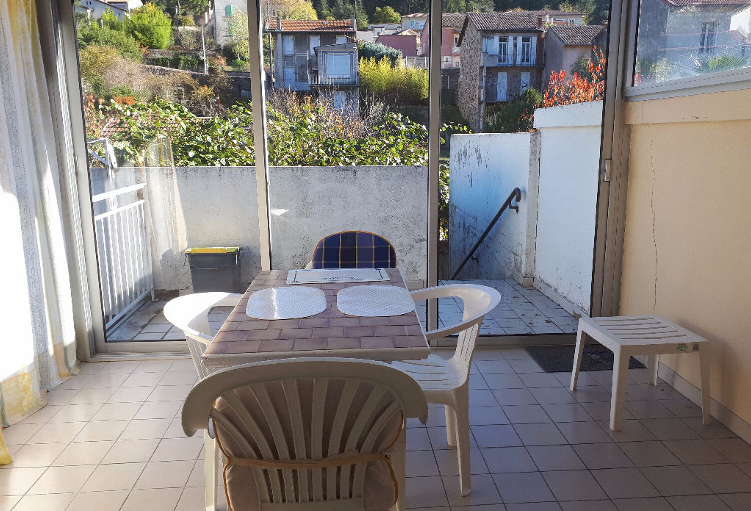 Maison 3 pièces à louer à Vals-les-Bains, avec terrasse et garage — photo 1