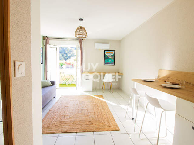 Appartement T1 à louer avec balcon et parking à Aubenas, — photo du bien