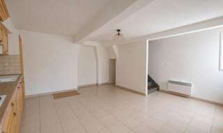 Maison 3 Pièces 65 m² à louer à Régusse (83630)