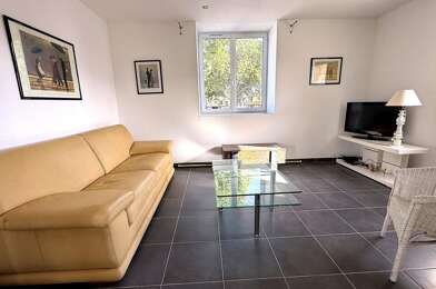 Appartement 3 pièces 845 €