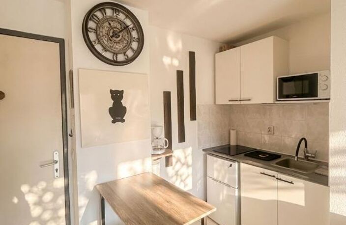 Appartement À Vendre T2 - Ascenseur - A deux pas de la gare — photo 3