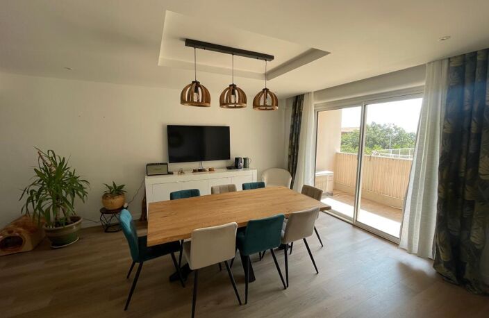 A VENDRE LA SEYNE SUR MER 83500 APPARTEMENT 4 PIECES 3 CHAMBRES TERRASSE — photo 2
