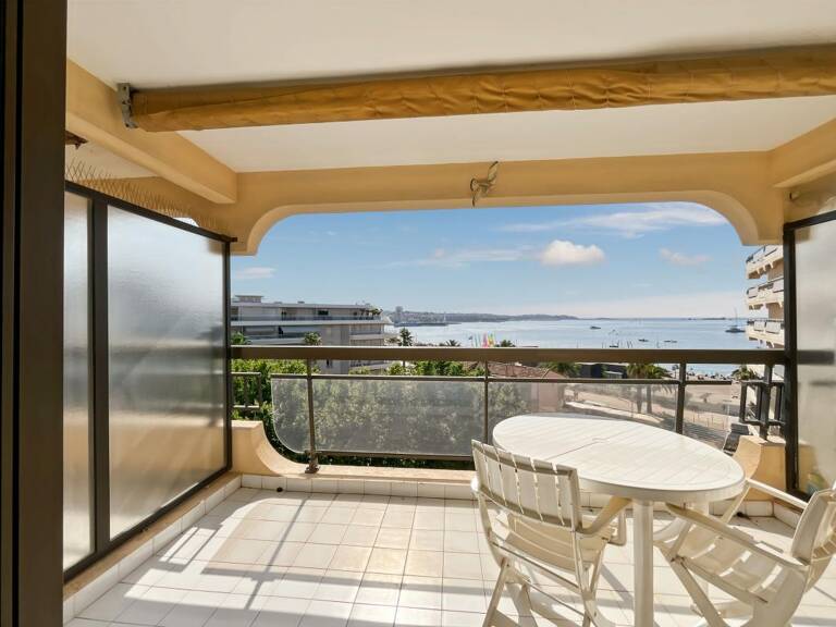 FREJUS PLAGE Appartement À Vendre studio 27 m² vue mer — photo 1