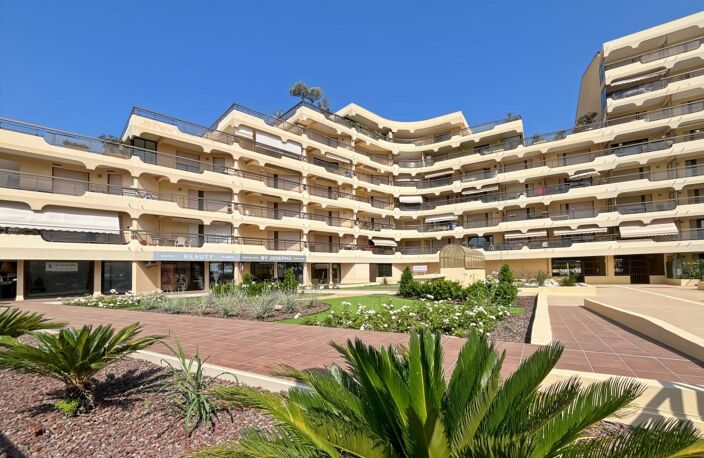 FREJUS PLAGE Appartement À Vendre studio 27 m² vue mer — photo 2