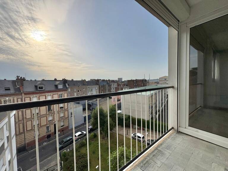 Appartement À Vendre avec ascenseur, loggia, garage et parking — photo 1