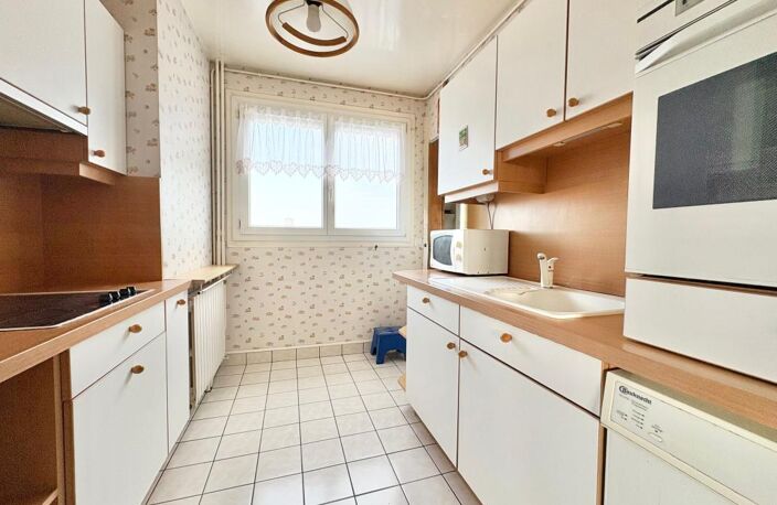 Appartement À Vendre avec ascenseur, loggia, garage et parking — photo 4