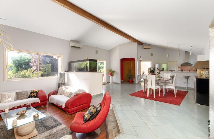 Maison T4 de 160m² à Bouloc – Pièce de vie 76m², terrain 2800m² au calme — photo 2