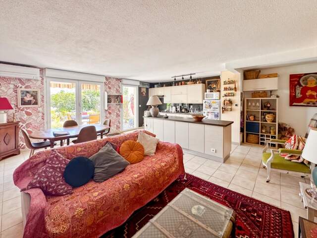Saint-Raphaël – Appartement 3 pièces de 71 m² avec jardin, terrasse et garage en option — photo du bien
