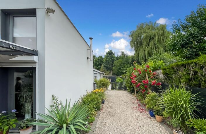 Maison familiale Magny centre 4 chambres plus un T2 de 45m² — photo 3