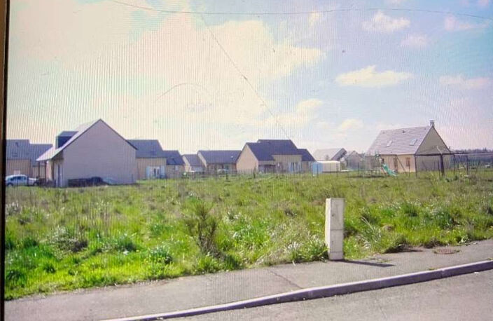 URGENT - Terrain constructible et viabilisé proche RUGLES 1119 m2 — photo 2