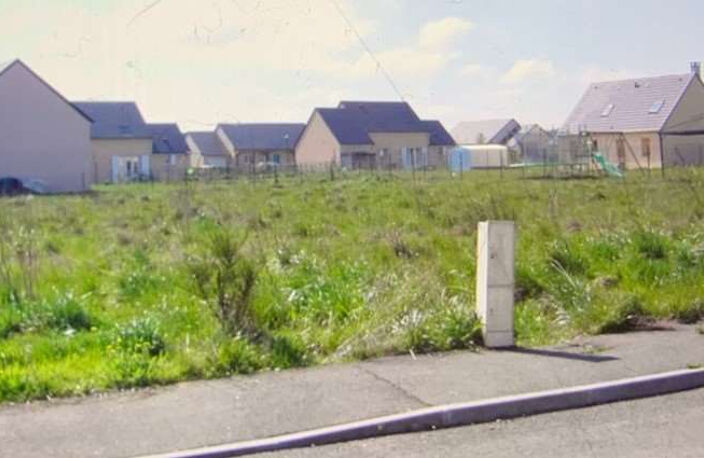 URGENT - Terrain constructible et viabilisé proche RUGLES 1119 m2 — photo 3