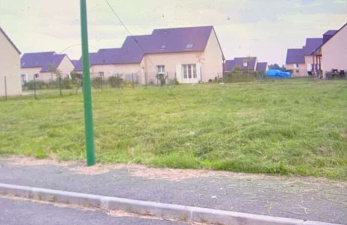 URGENT - Terrain constructible et viabilisé proche RUGLES 1119 m2 — photo 4