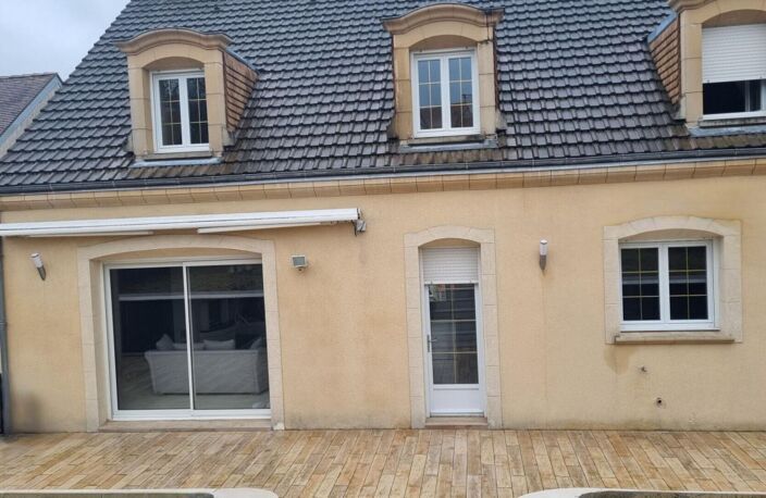 Maison Le Mans 8 pièce(s) 224 m2 — photo 2