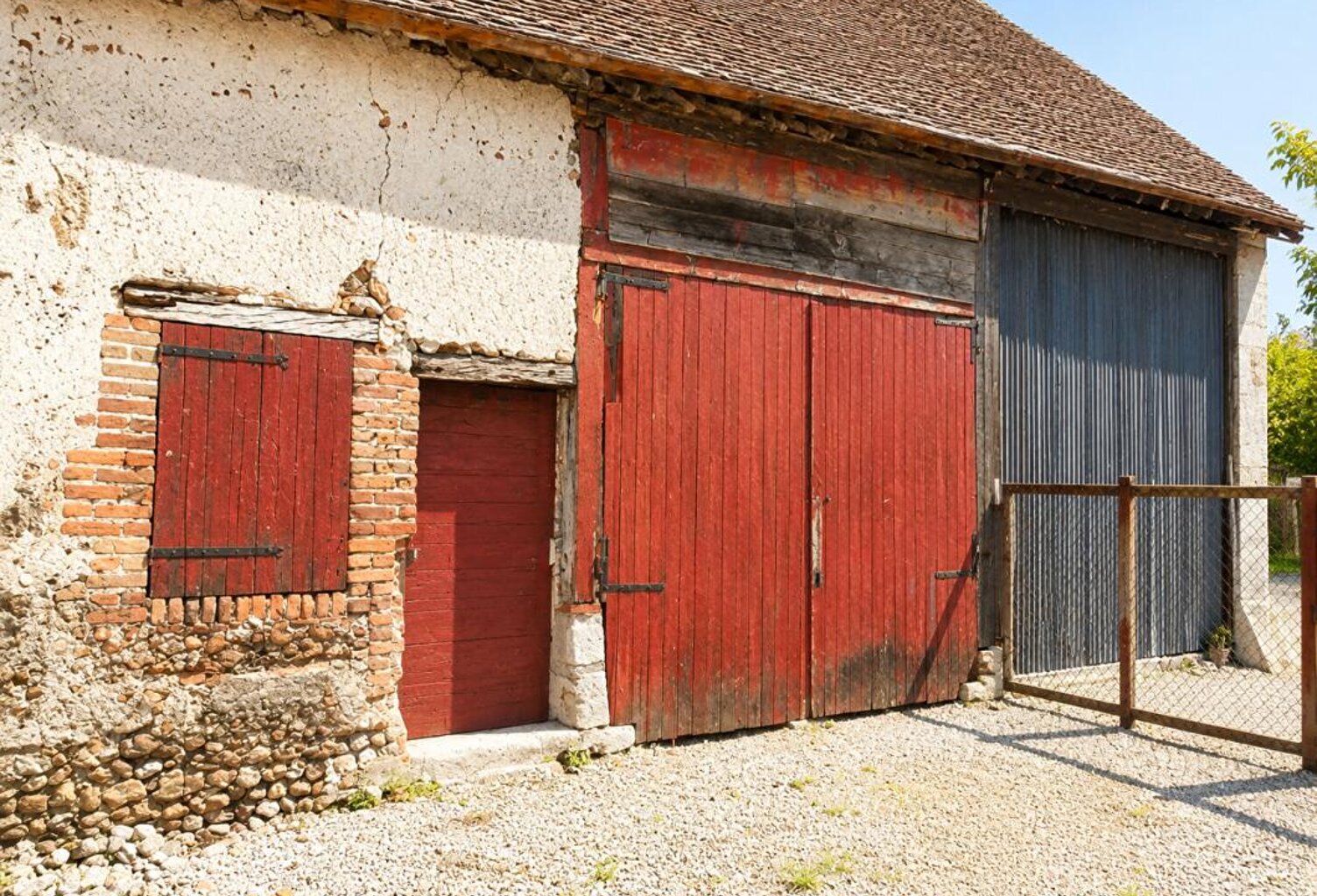 Grange centre ville Ouzouer Sur Loire 75 m2 — photo 1