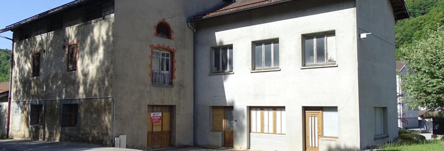 Immeuble  690 m² à vendre à Moirans-en-Montagne (39260)