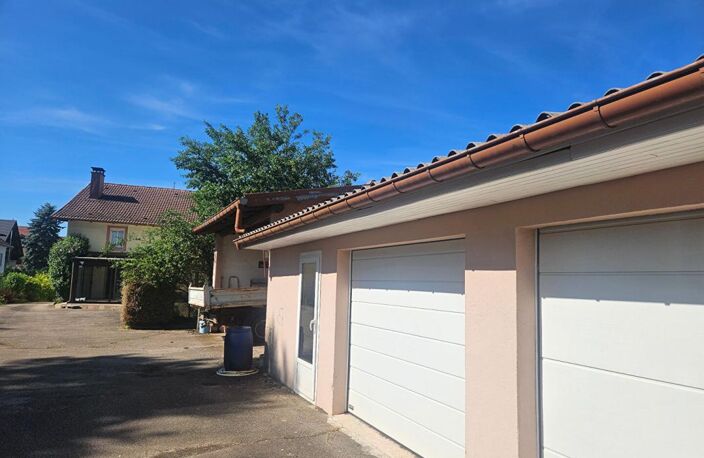 Maison mitoyenne 250 m² , jardin , 2 garages + carport, , 7 chambres, centre-ville Corcieux — photo 2