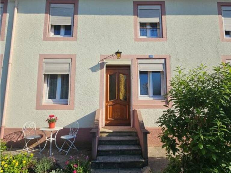 Maison mitoyenne 250 m² , jardin , 2 garages + carport, , 7 chambres, centre-ville Corcieux — photo 1