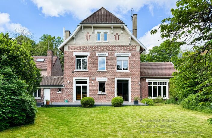 Maison d'ingénieur, 4 chambres, jardin généreux, 2 garages — photo 4