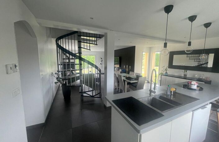MAGNEUX HAUTE RIVE 42600 Maison 140m² 4 chambres sur 1322m² de terrain — photo 3