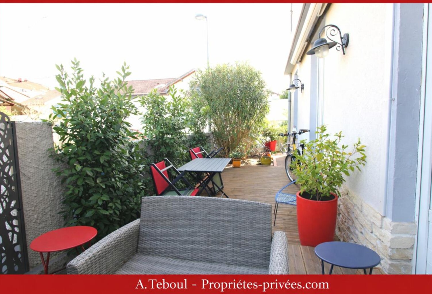 VILLEURBANNE - Gratt'e Ciel Nord - Maison de ville d'environ 180m² habitables - usage mixe possible — photo 1