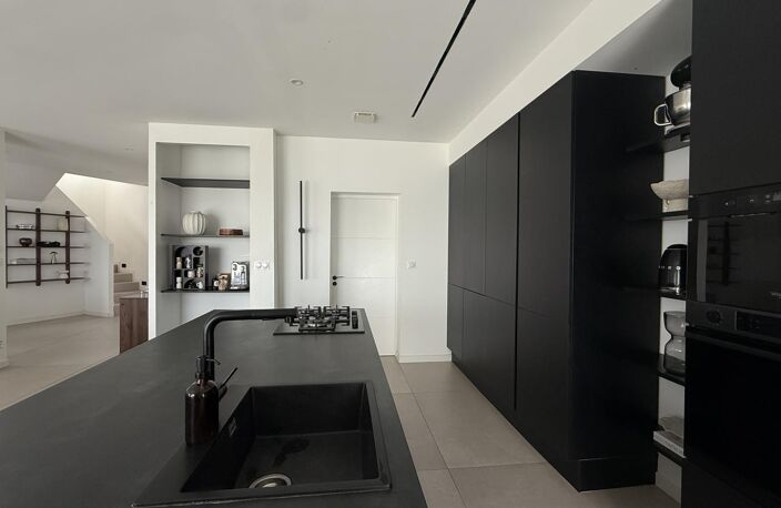 Vente maison 5 pièces 142 m² Saint-Brès (34670) — photo 2