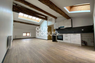 Appartement 3 pièces 810 €