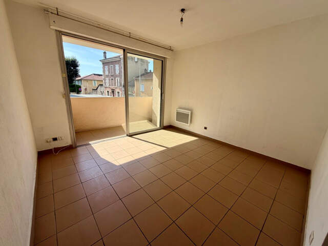 Centre ville - T2 de 45m2  avec ascenseur et balcon — photo du bien