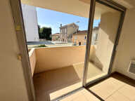 Centre ville - T2 de 45m2  avec ascenseur et balcon — photo 3