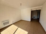 Centre ville - T2 de 45m2  avec ascenseur et balcon — photo 4