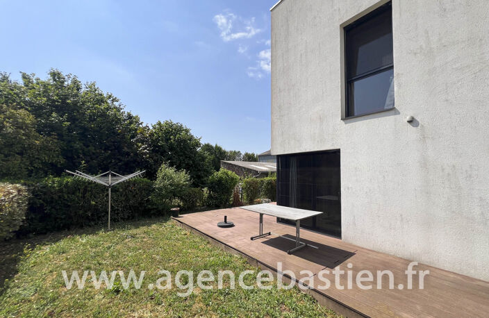 SEGNY - Appartement Duplex T4 de 100 m2   3 chambres, cave, — photo 4