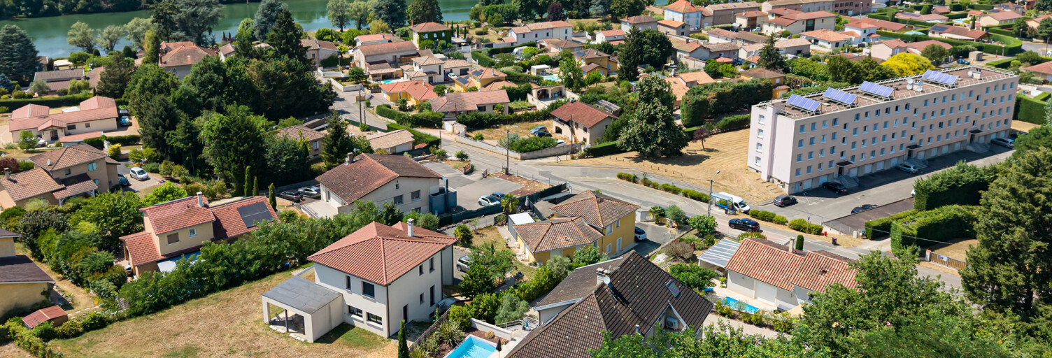 Terrain  632 m² à vendre à Montmerle-sur-Saône (01090)