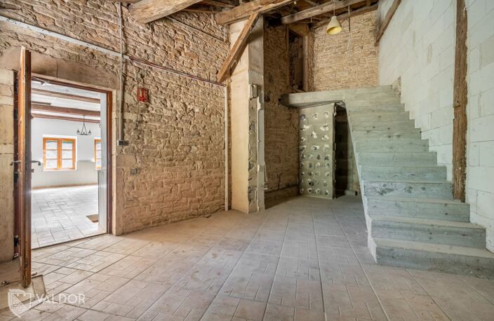 Maison de 150 m² à finir d'aménager dans l'enceinte du château — photo 2