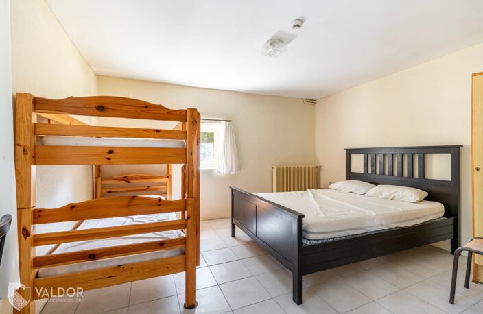 Maison de 150 m² à finir d'aménager dans l'enceinte du château — photo 5