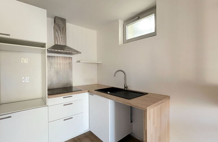 A LOUER MAISON DE VILLE 4 PIECES AVEC EXTERIEUR - SECTEUR BLAYE — photo 3